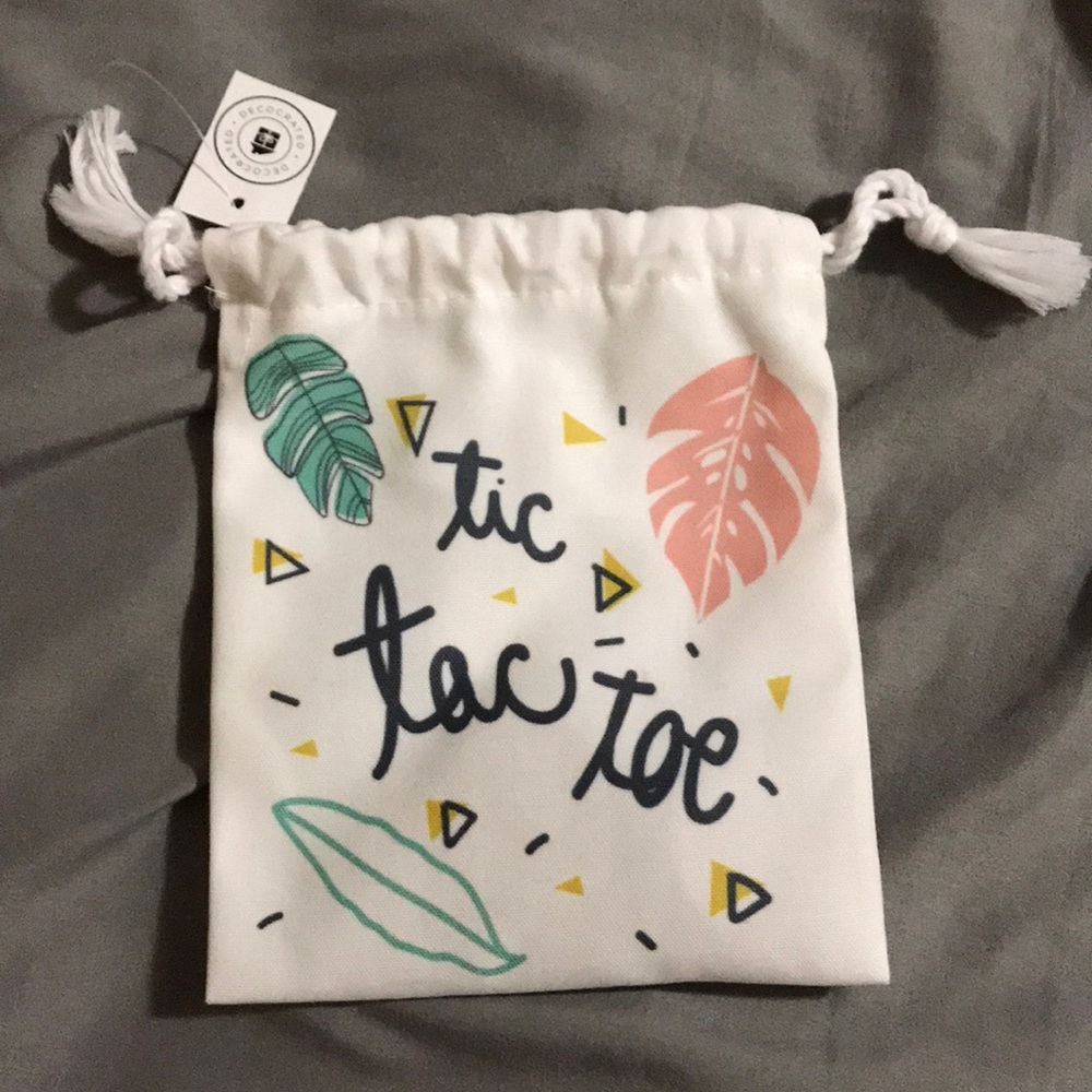 Tic tac toe travel game